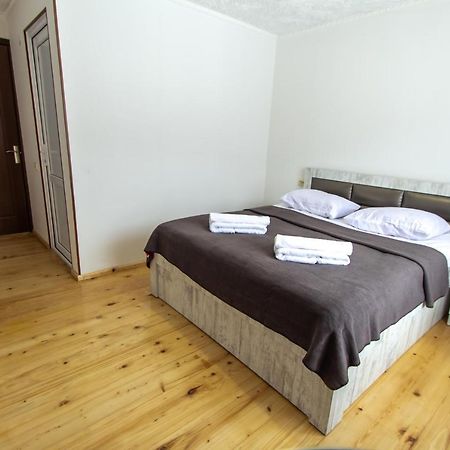 Katos Guesthouse Mestia Exterior photo